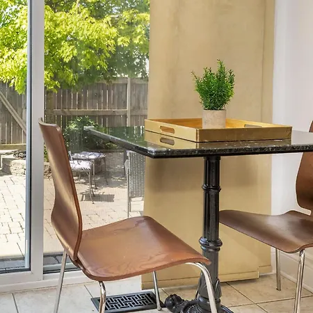 Cozy Modern 4Br Home With Sunny Patio Ottawa Exterior photo