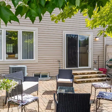 Cozy Modern 4Br Home With Sunny Patio Ottawa Exterior photo