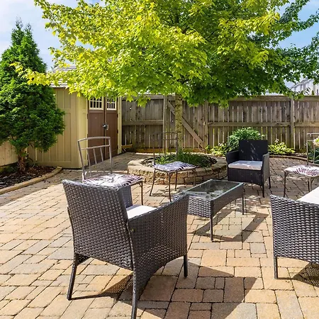 Cozy Modern 4Br Home With Sunny Patio Ottawa Exterior photo
