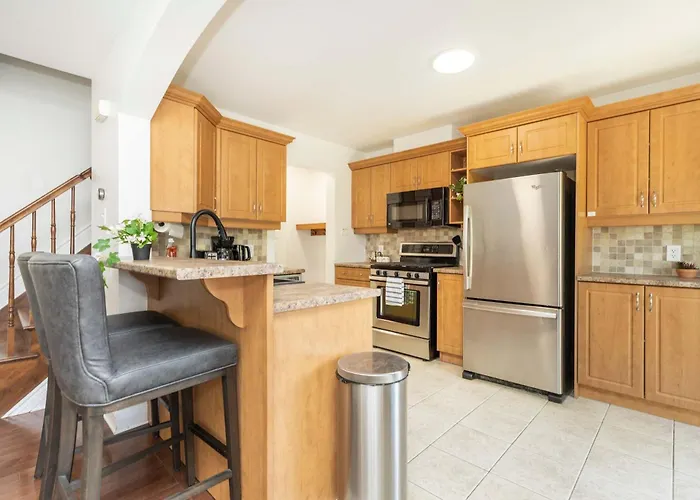 Cozy Modern 4Br Home With Sunny Patio