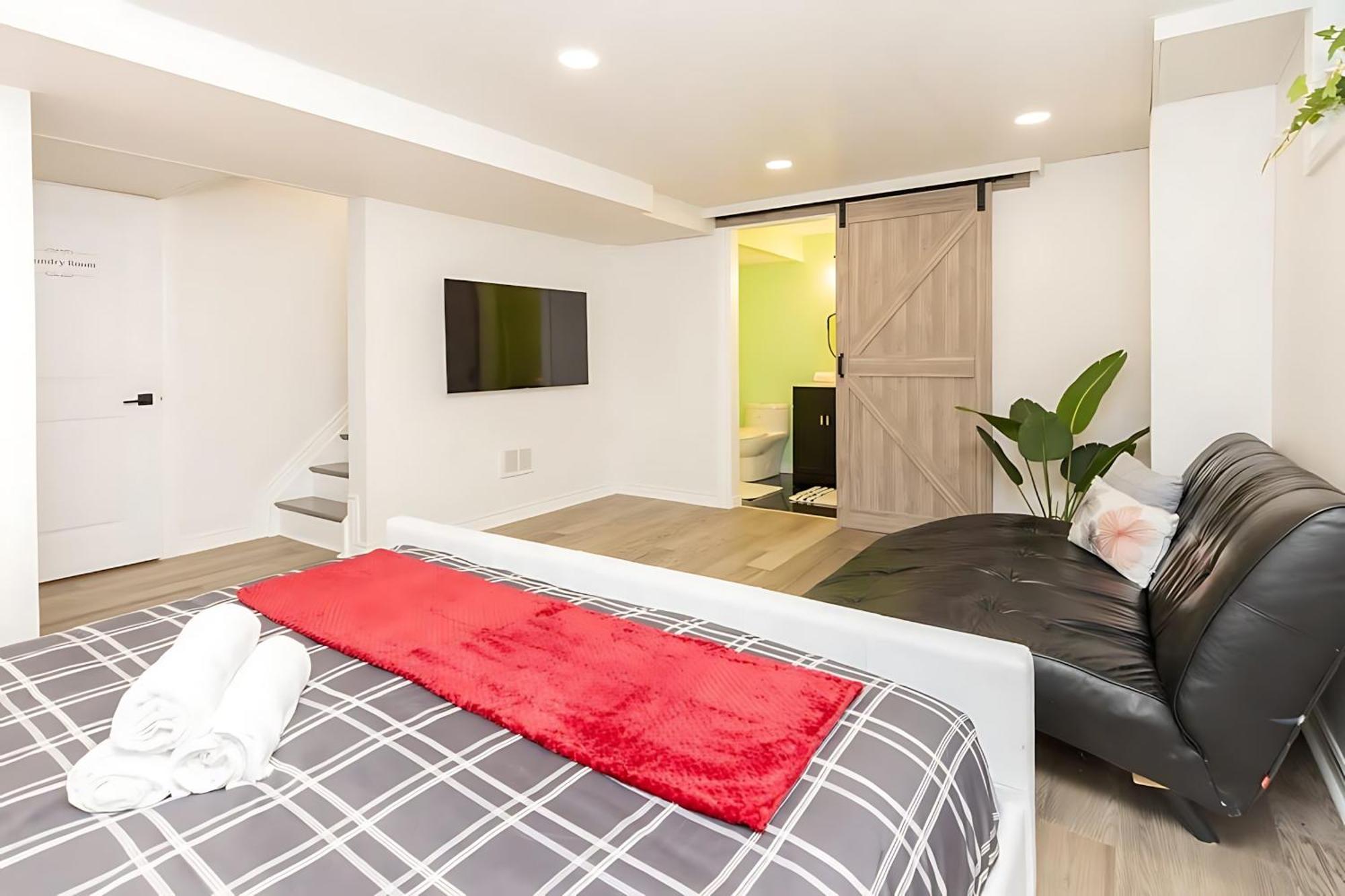 Cozy Modern 4br With Sunny Patio