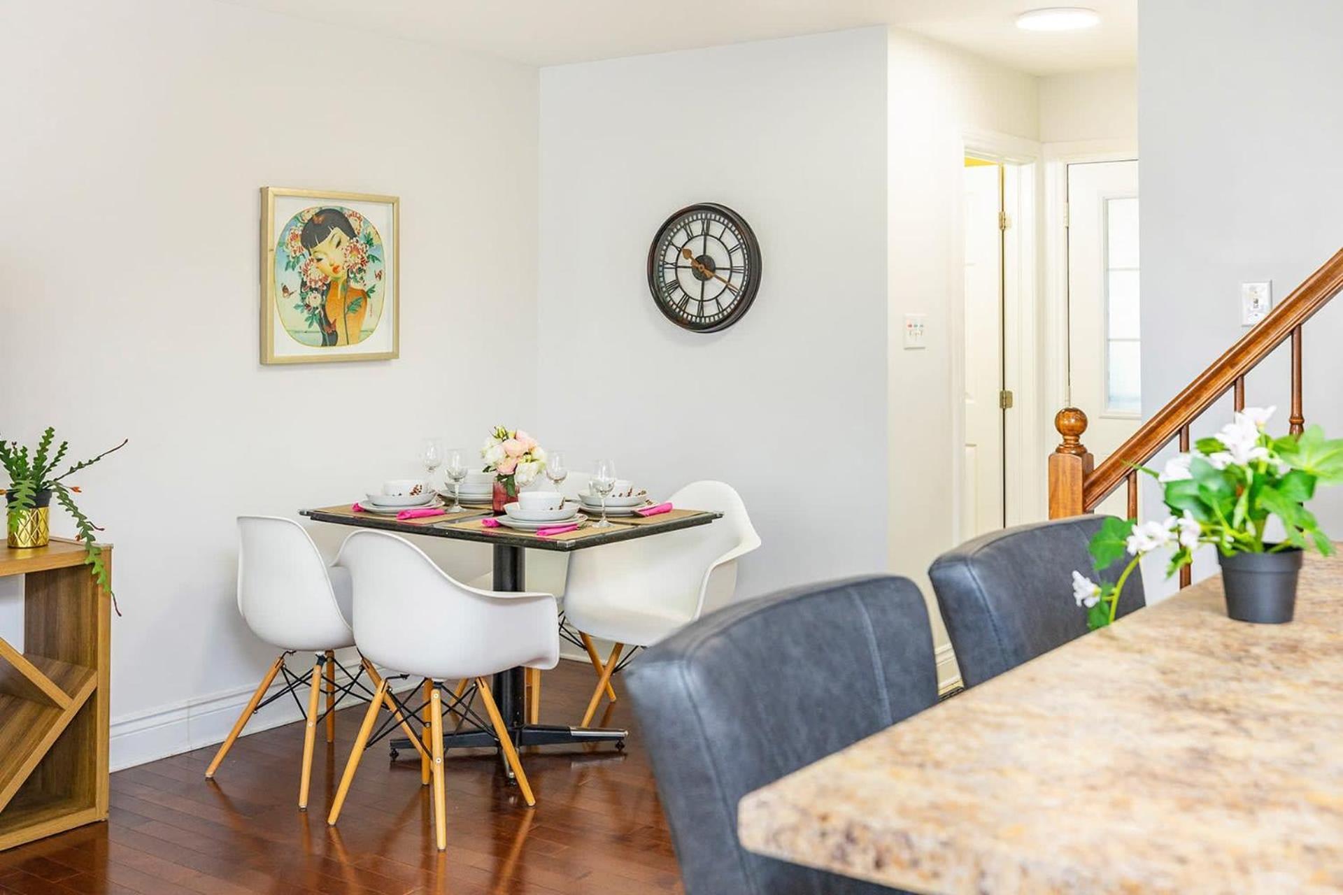 Cozy Modern 4br With Sunny Patio *