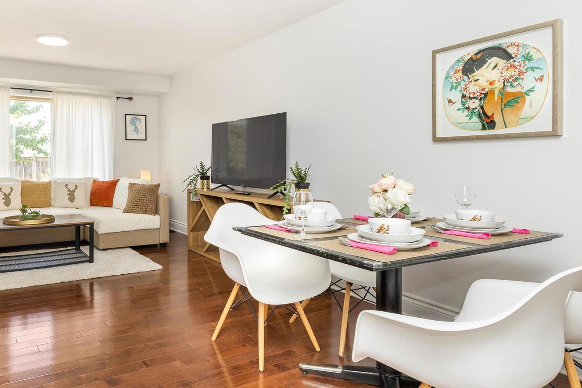 Holiday home Cozy Modern 4br With Sunny Patio